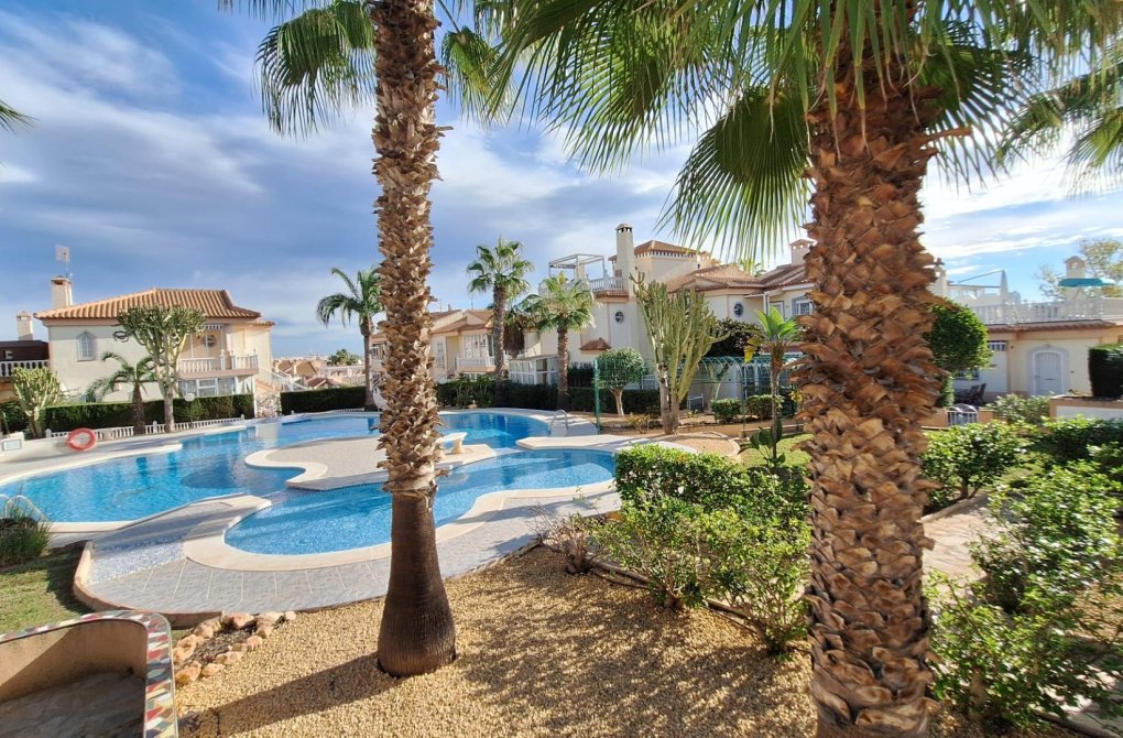 Resale - Bungalow - Torrevieja - Los Balcones - Los Altos del Edén