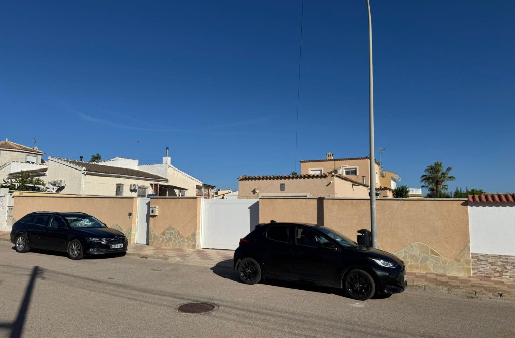 Resale - Villa - Torrevieja - San luis