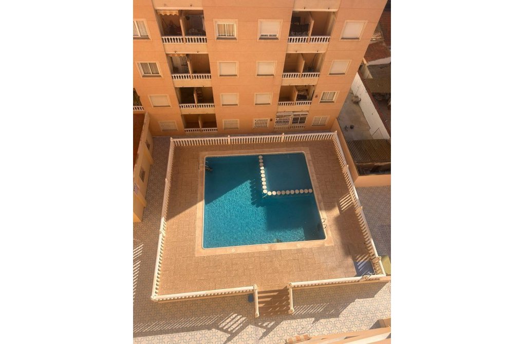 Resale - Apartment - Torrevieja - Centro