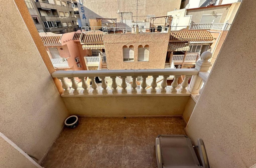 Resale - Apartment - Torrevieja - Playa del cura