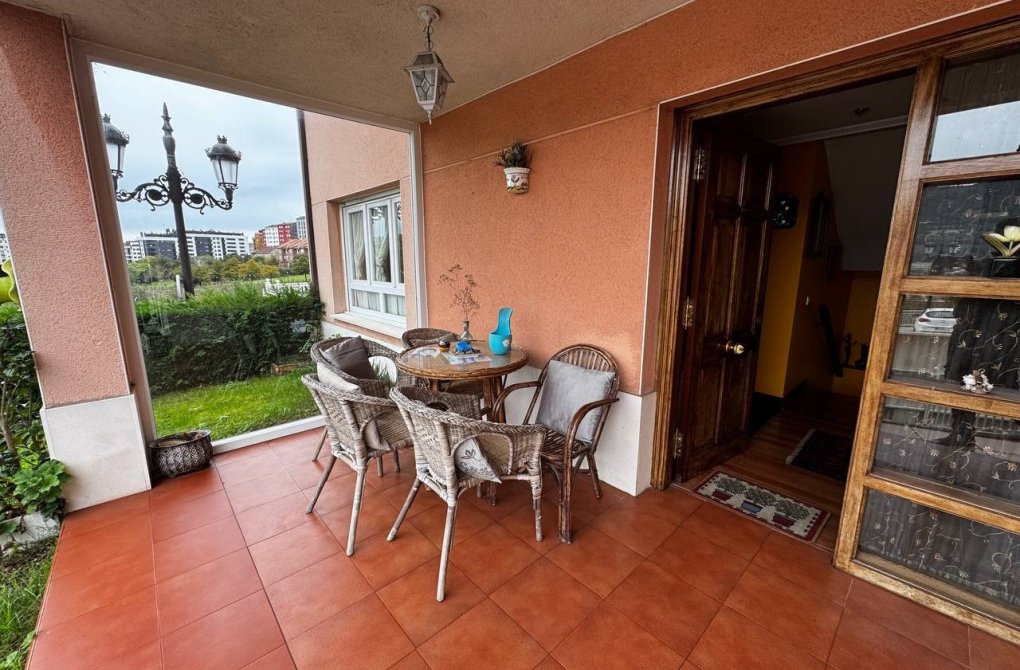 Resale - Villa - Oviedo - Buenavista