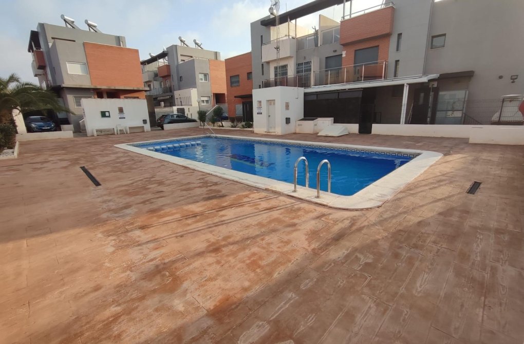 Resale - Villa - Torrevieja - Aguas Nuevas