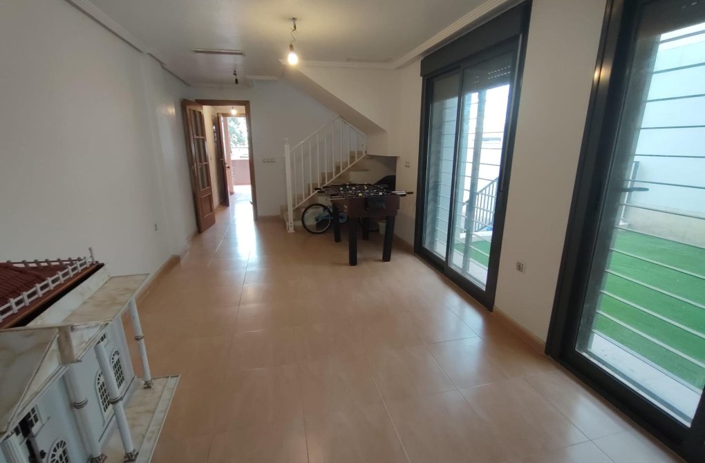 Resale - Villa - Torrevieja - Aguas Nuevas