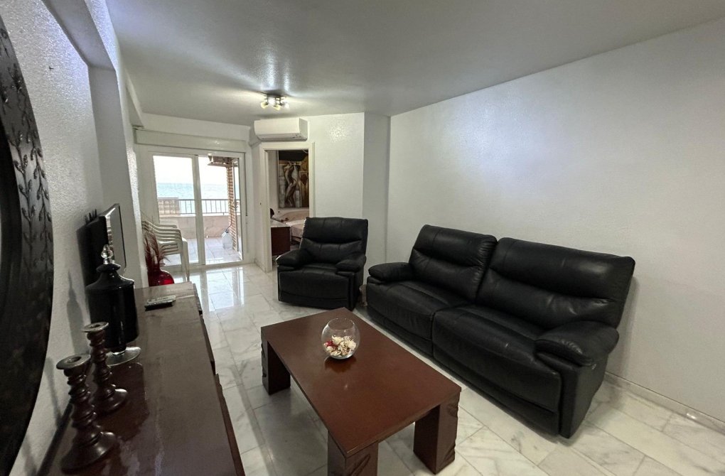 Resale - Apartment - Torrevieja - Playa del cura