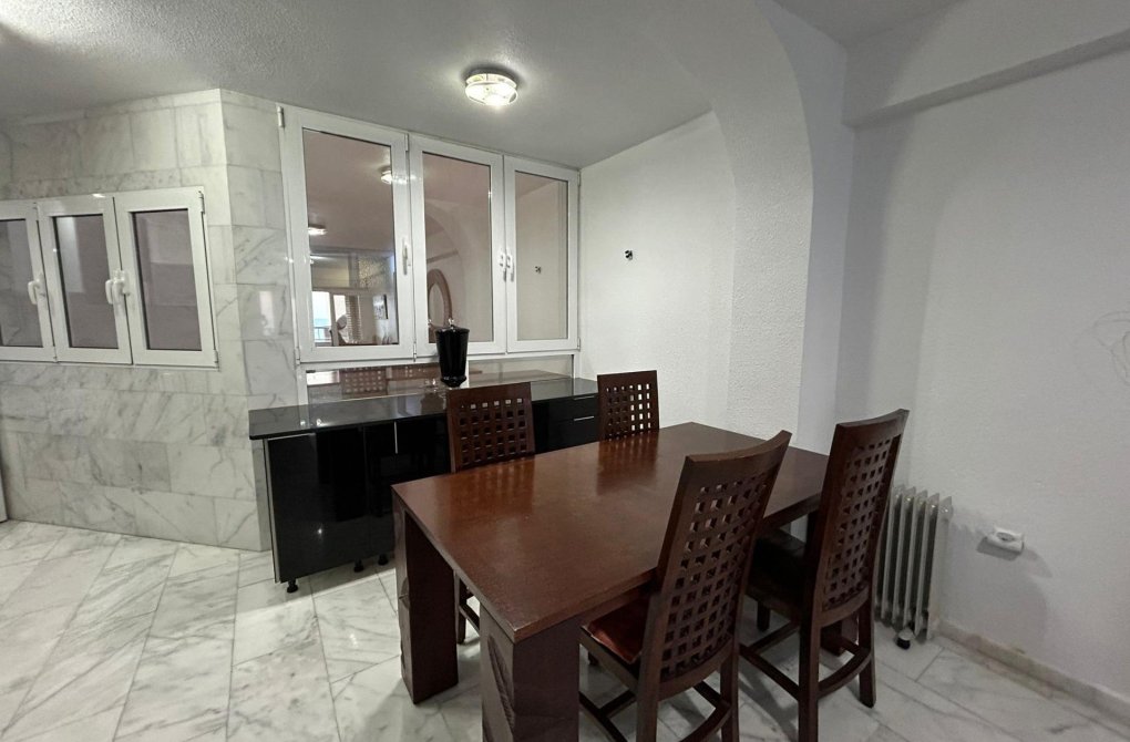 Resale - Apartment - Torrevieja - Playa del cura