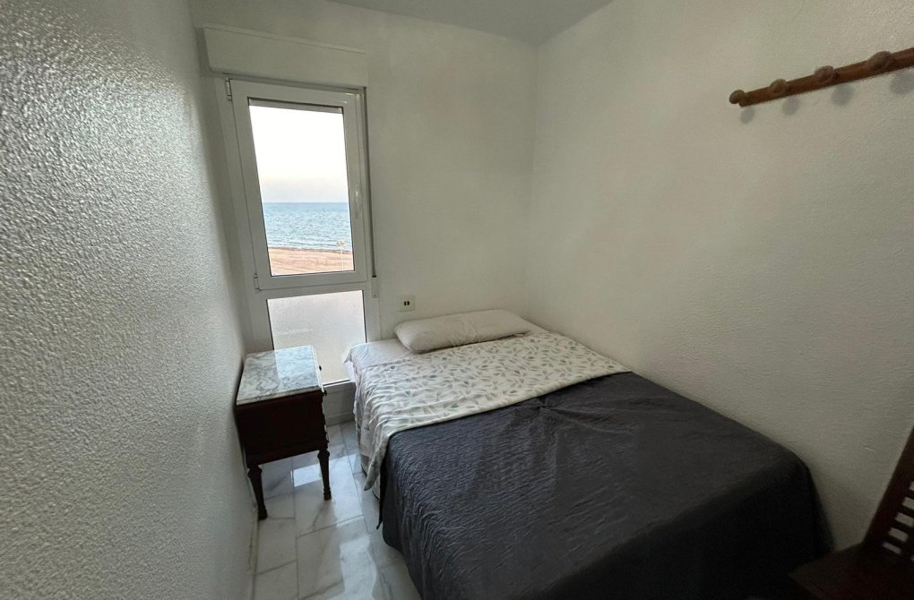 Resale - Apartment - Torrevieja - Playa del cura