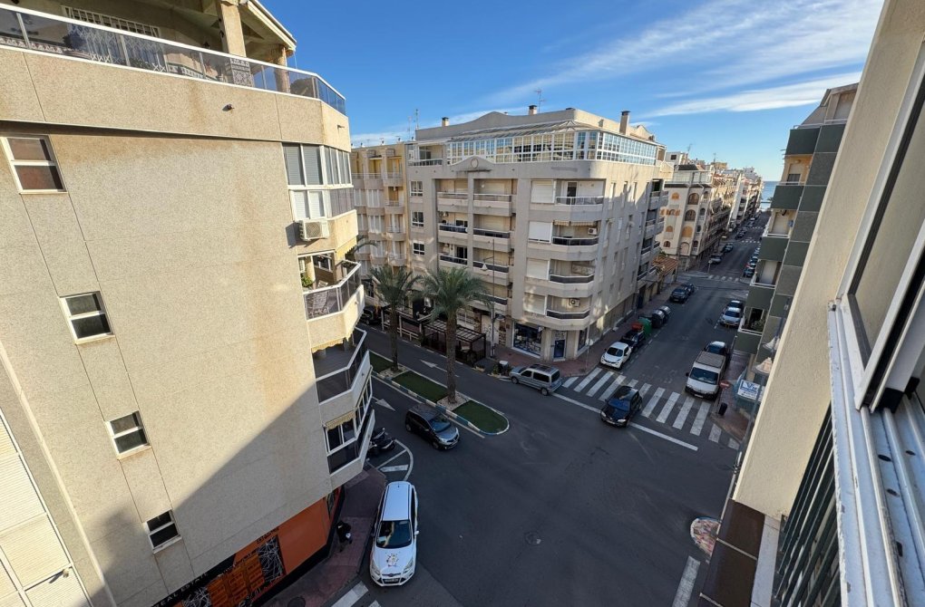 Resale - Apartment - Torrevieja - Playa del cura