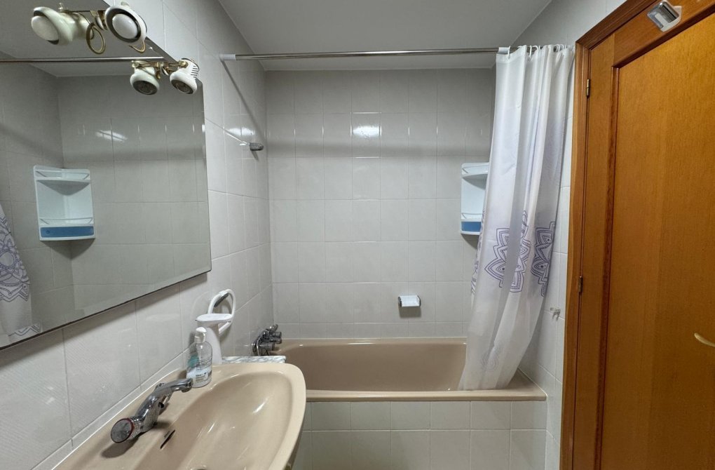 Resale - Apartment - Torrevieja - Playa del cura