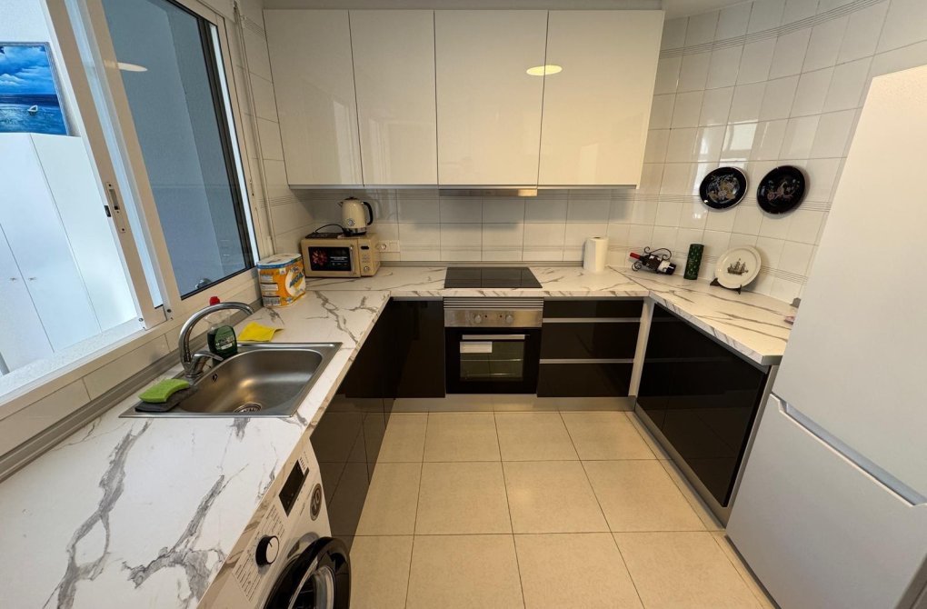 Resale - Apartment - Torrevieja - Playa del cura