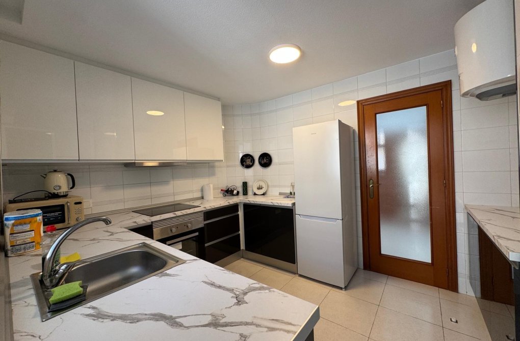 Resale - Apartment - Torrevieja - Playa del cura