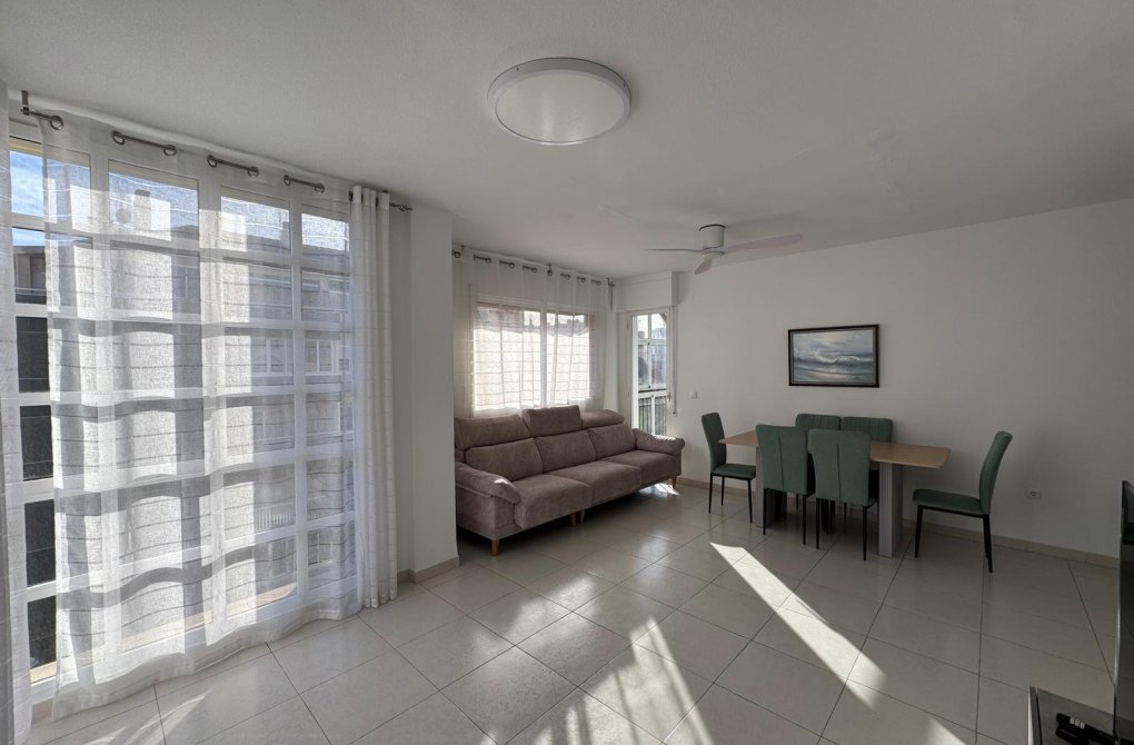 Resale - Apartment - Torrevieja - Playa del cura