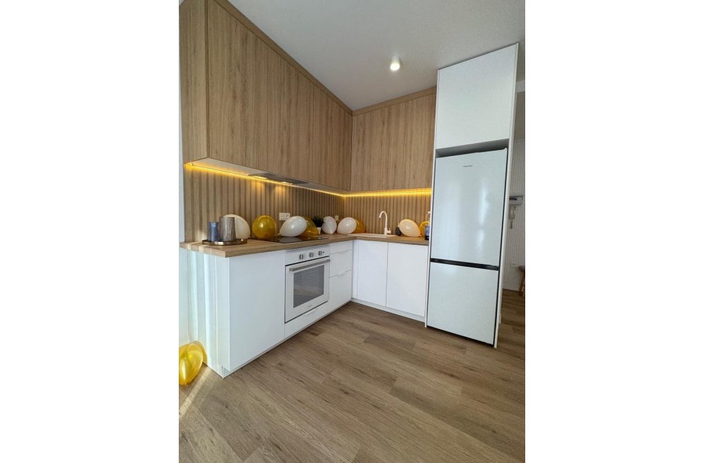 Resale - Apartment - Torrevieja - torrevieja