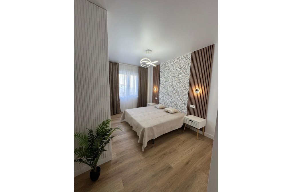 Resale - Apartment - Torrevieja - torrevieja