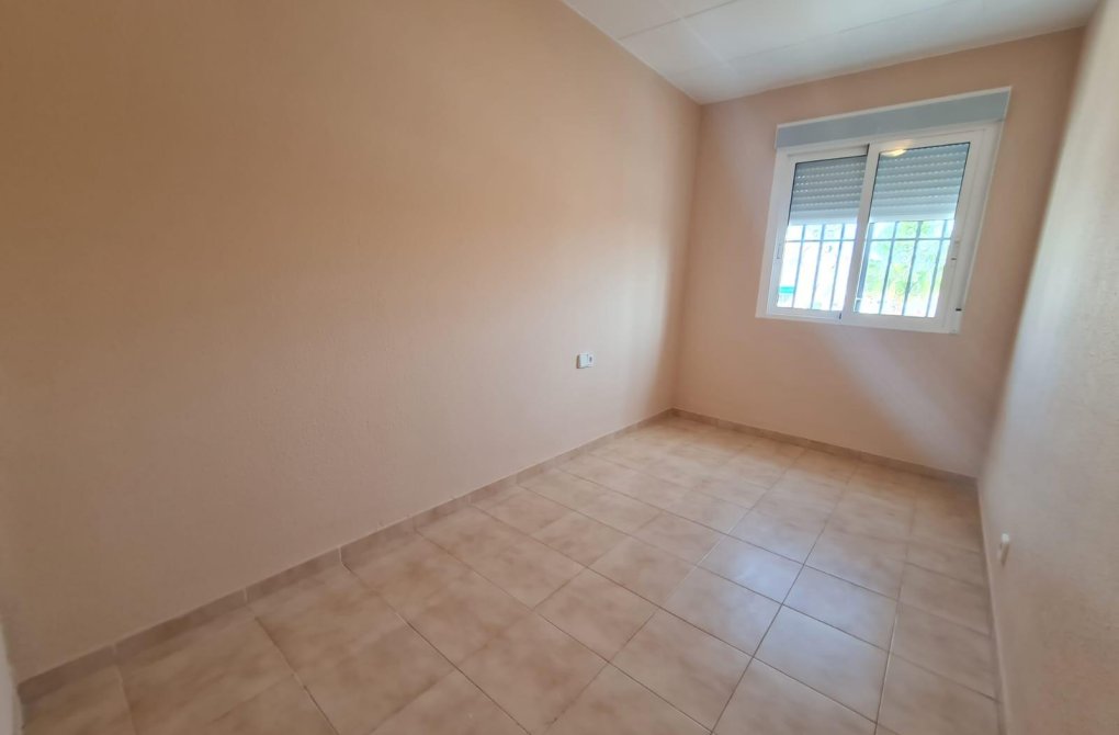 Resale - Terraced house - Orihuela Costa - La Florida