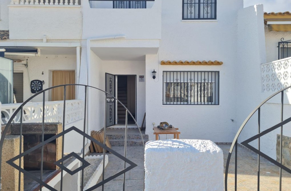 Resale - Terraced house - Orihuela Costa - La Florida