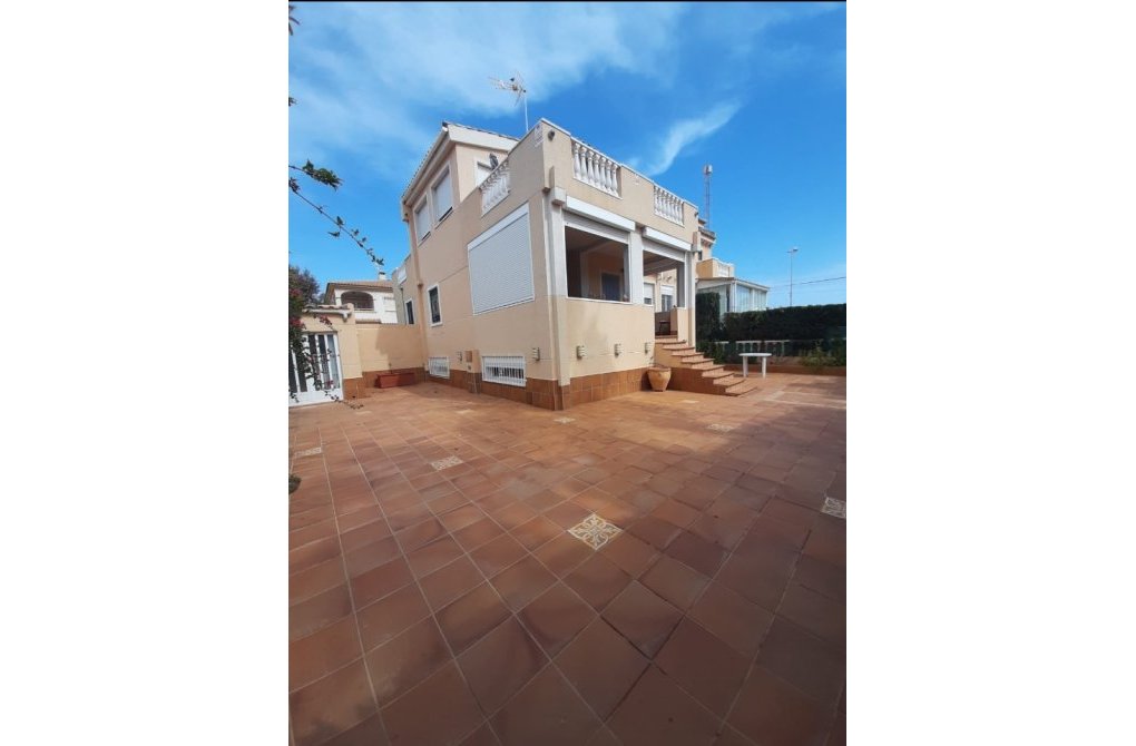 Resale - Chalet Adosados - Torrevieja - torrevieja