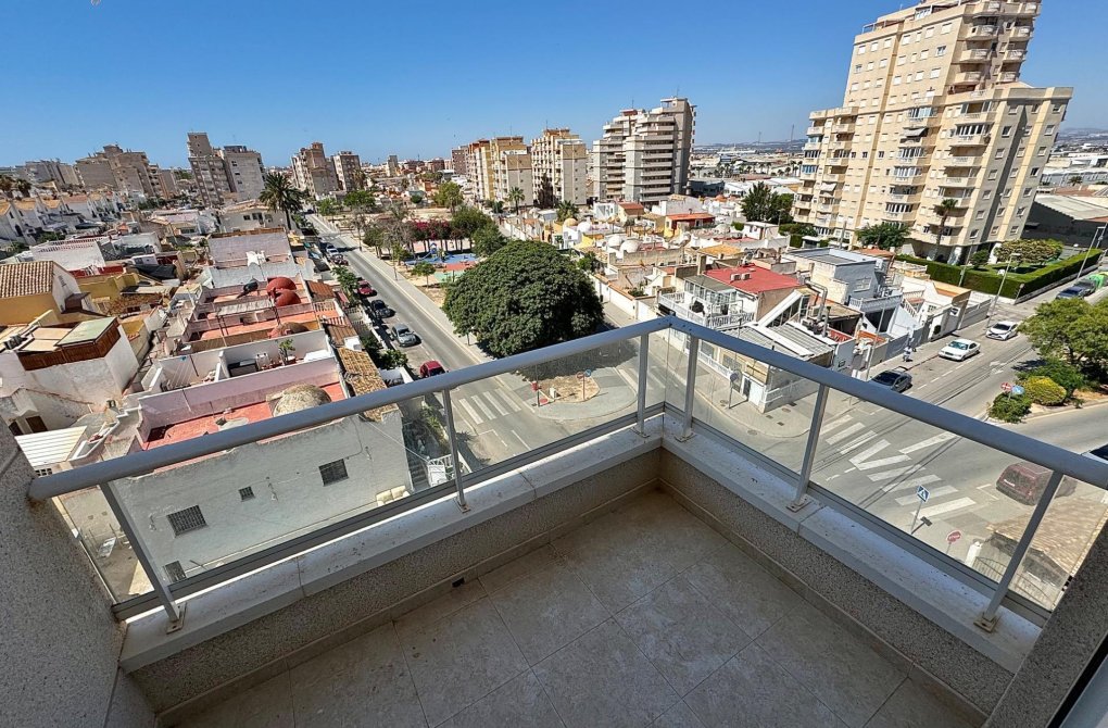 Resale - Apartment - Torrevieja - Aguas nuevas 1