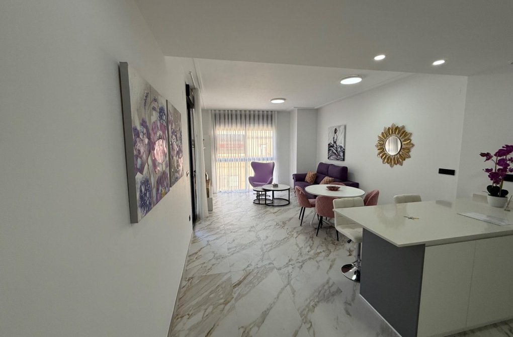 Resale - Apartment - Guardamar del Segura - Pueblo