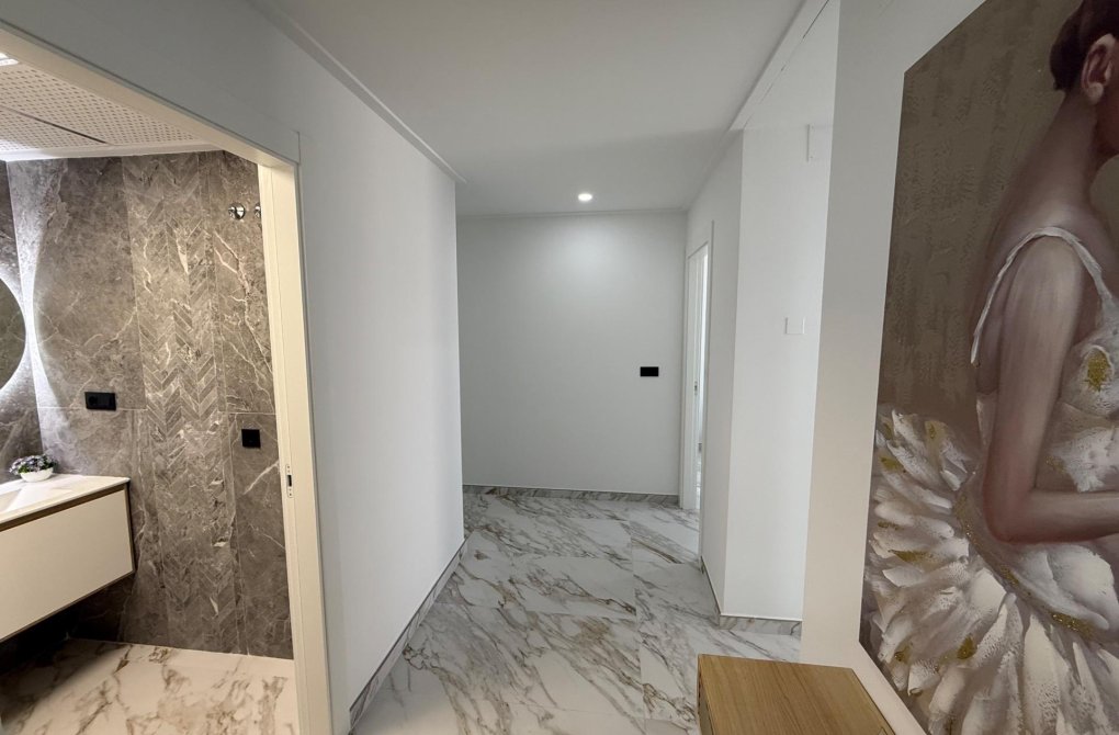 Resale - Apartment - Guardamar del Segura - Pueblo