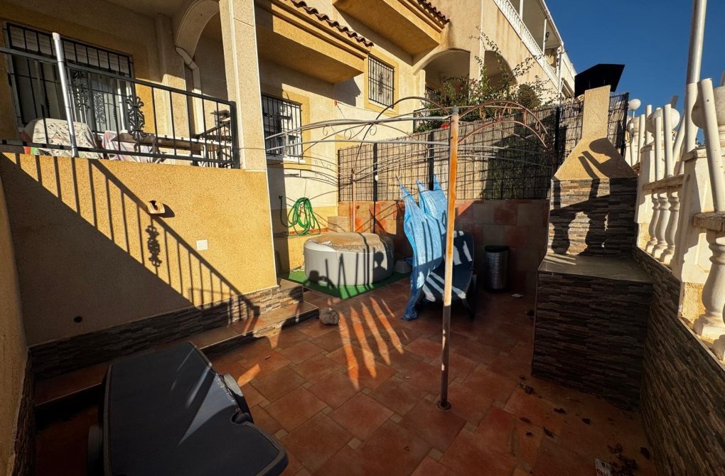 Resale - Bungalow - Orihuela Costa - La Florida