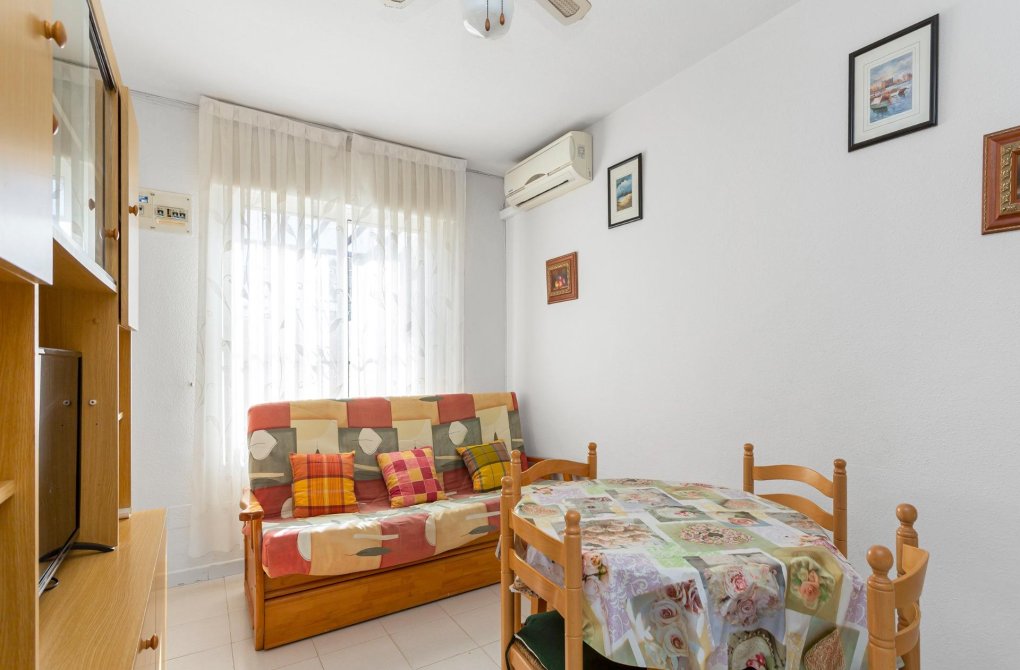 Resale - Apartment - Torrevieja - Lago jardin