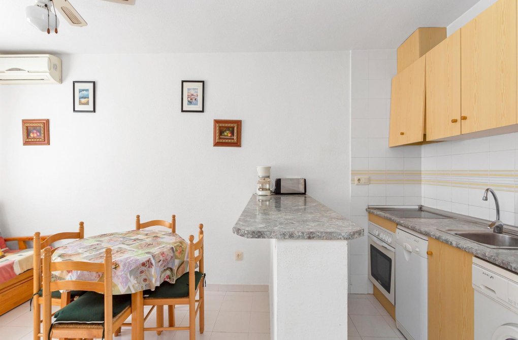 Resale - Apartment - Torrevieja - Lago jardin