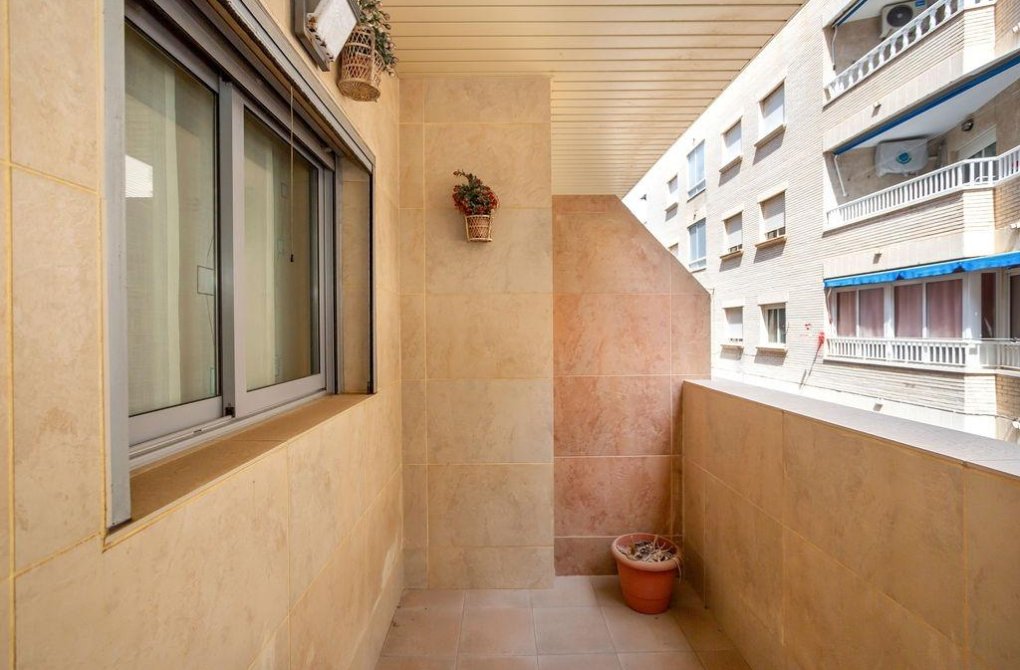 Resale - Apartment - Torrevieja - La Mata