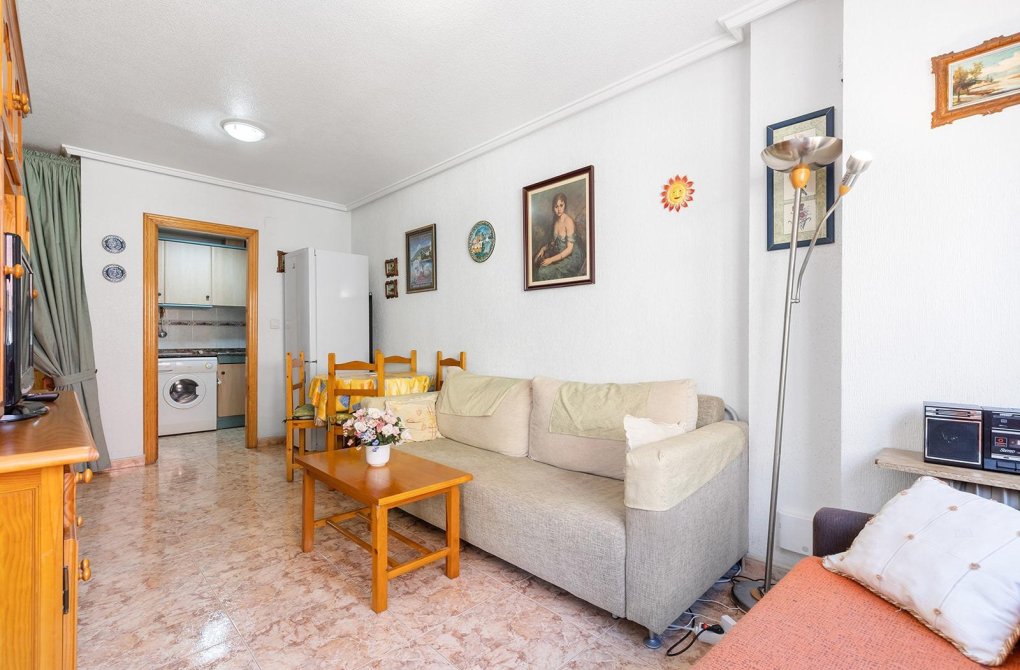 Resale - Apartment - Torrevieja - Estacion de autobuses