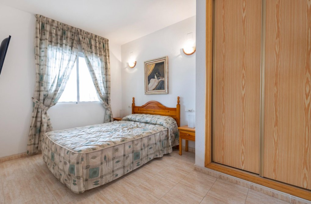 Resale - Apartment - Torrevieja - Estacion de autobuses