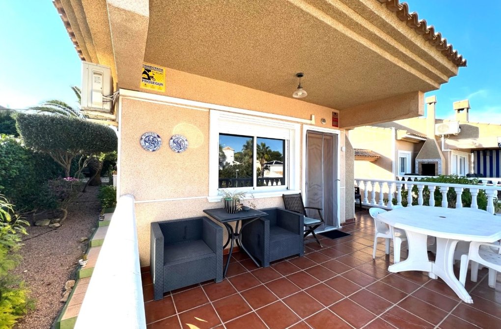 Вторичное жилье - Villa - Orihuela Costa - Los Altos