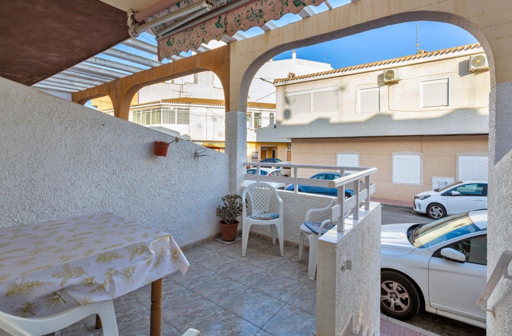 Resale - Terraced house - Torrevieja - Acequion