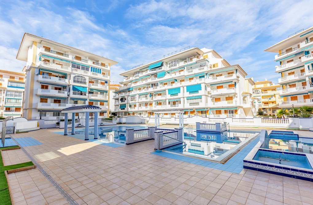 Resale - Apartment - Torrevieja - La Mata