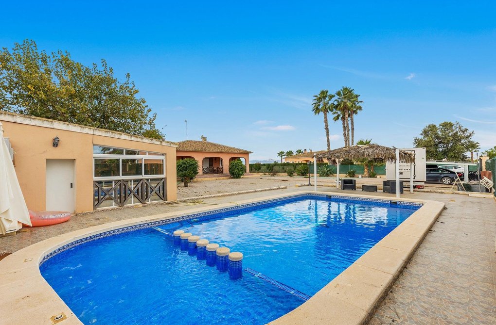 Resale - Villa - Dolores - Vereda del pozo