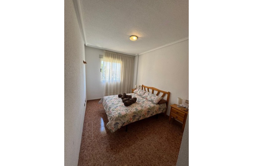 Resale - Apartment - Torrevieja - Parque de las Naciones