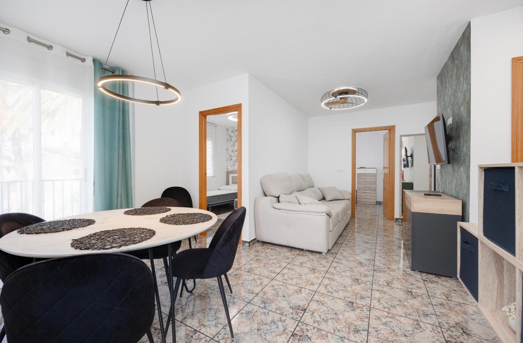 Resale - Apartamento - Torrevieja - PLAYA NAUFRAGOS