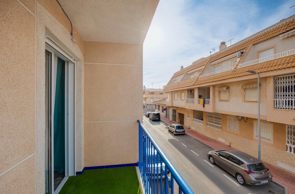 Resale - Apartamento - Torrevieja - PLAYA NAUFRAGOS