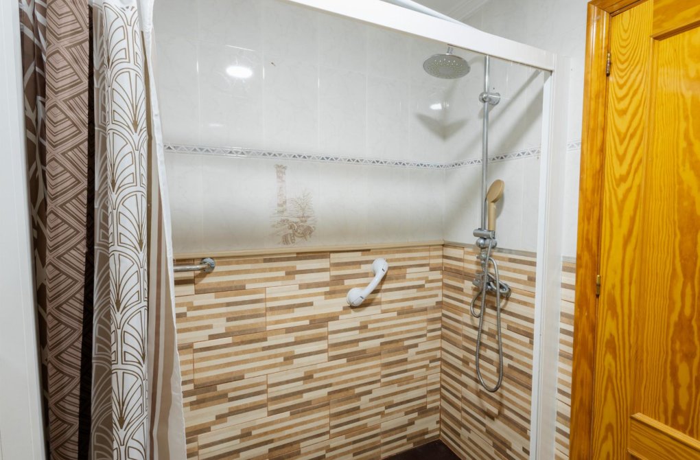 Resale - Apartamento - Torrevieja - Playa del Cura