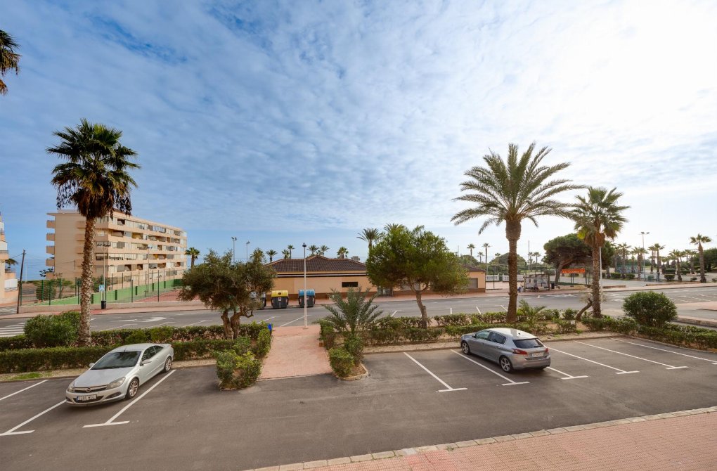 Resale - Apartamento - Torrevieja - Cabo cervera