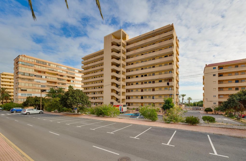 Resale - Apartamento - Torrevieja - Cabo cervera