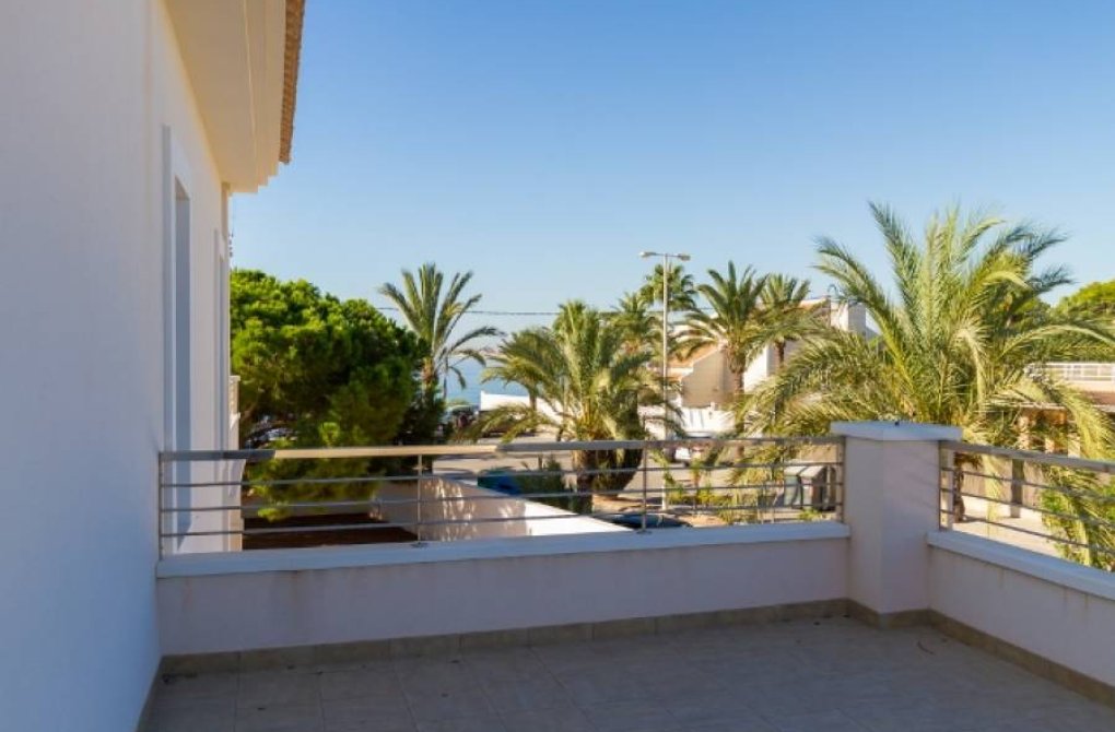 Resale - Chalet - Orihuela Costa - Cabo Roig