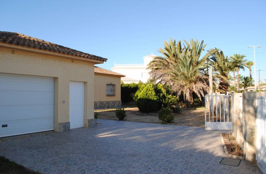 Resale - Parcela - Orihuela Costa - Cabo Roig