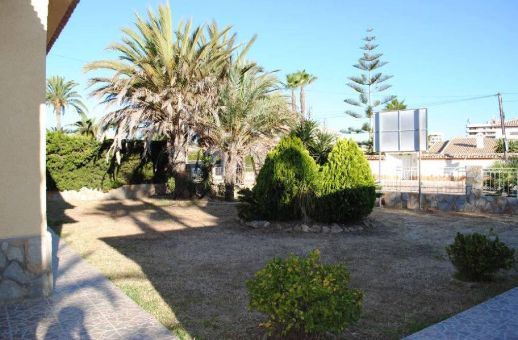 Resale - Parcela - Orihuela Costa - Cabo Roig