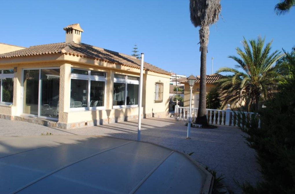 Resale - Parcela - Orihuela Costa - Cabo Roig