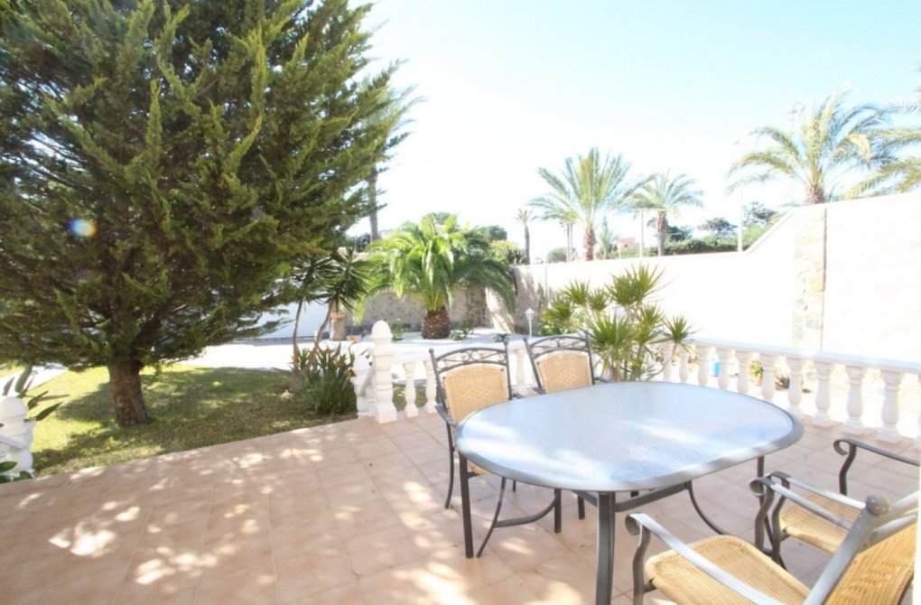 Resale - Villa - Orihuela Costa - Cabo Roig