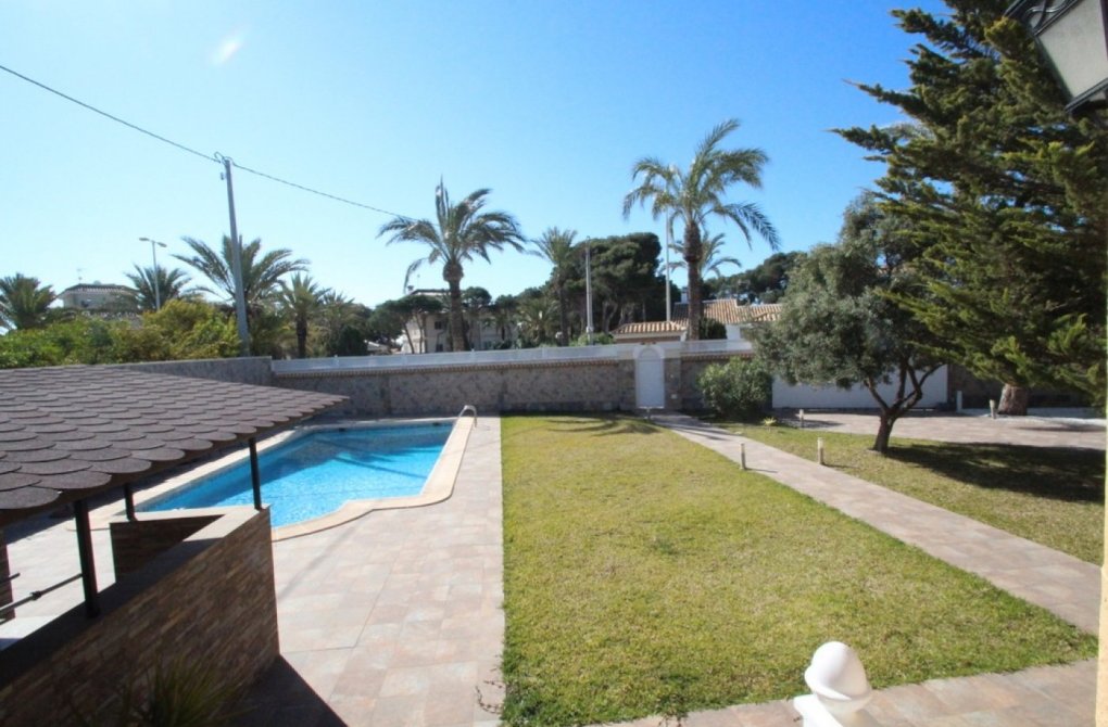 Resale - Villa - Orihuela Costa - Cabo Roig