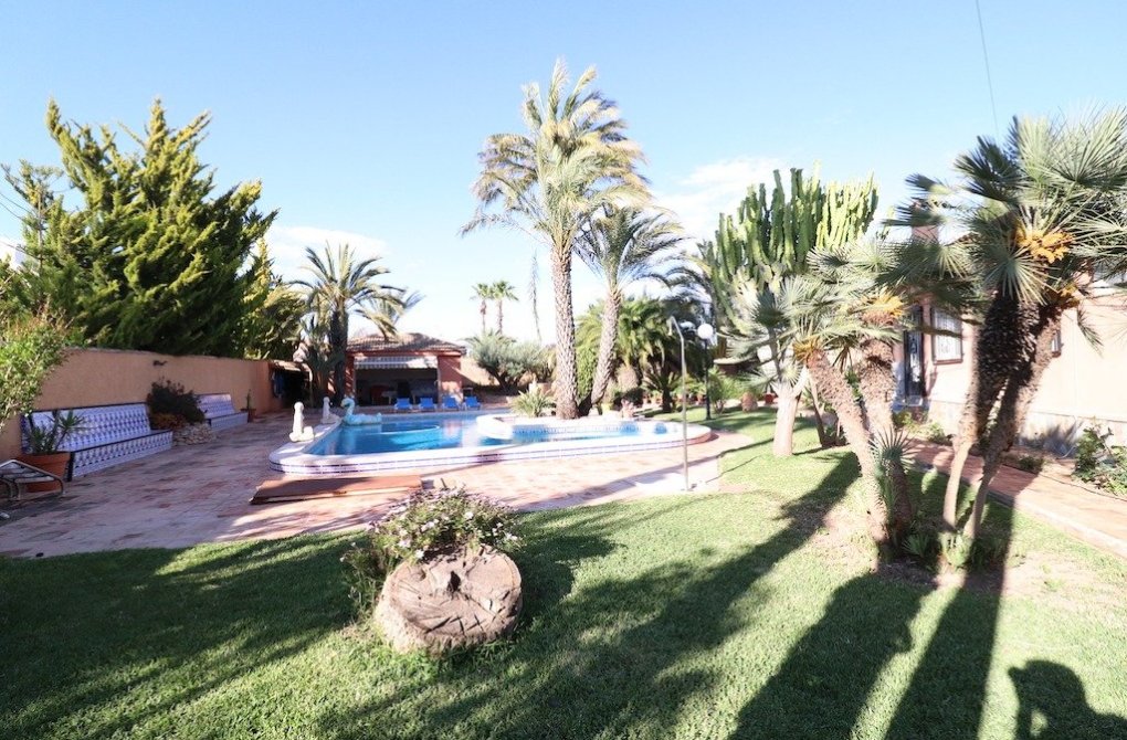 Resale - Chalet - Torrevieja - El chaparral