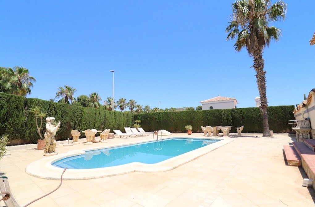 Resale - Chalet - Orihuela Costa - Las Ramblas