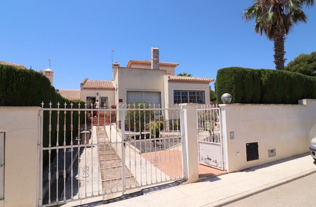 Resale - Chalet - Orihuela Costa - Las Ramblas