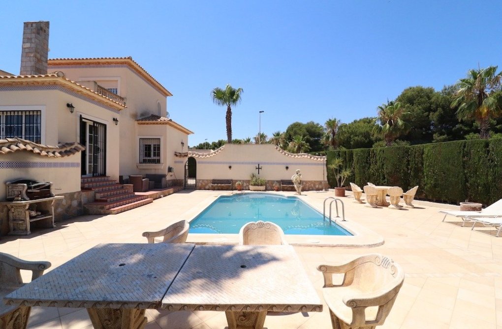 Resale - Chalet - Orihuela Costa - Las Ramblas