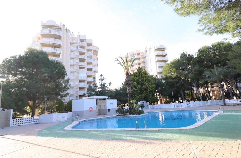 Resale - Apartamento - Orihuela Costa - Campoamor